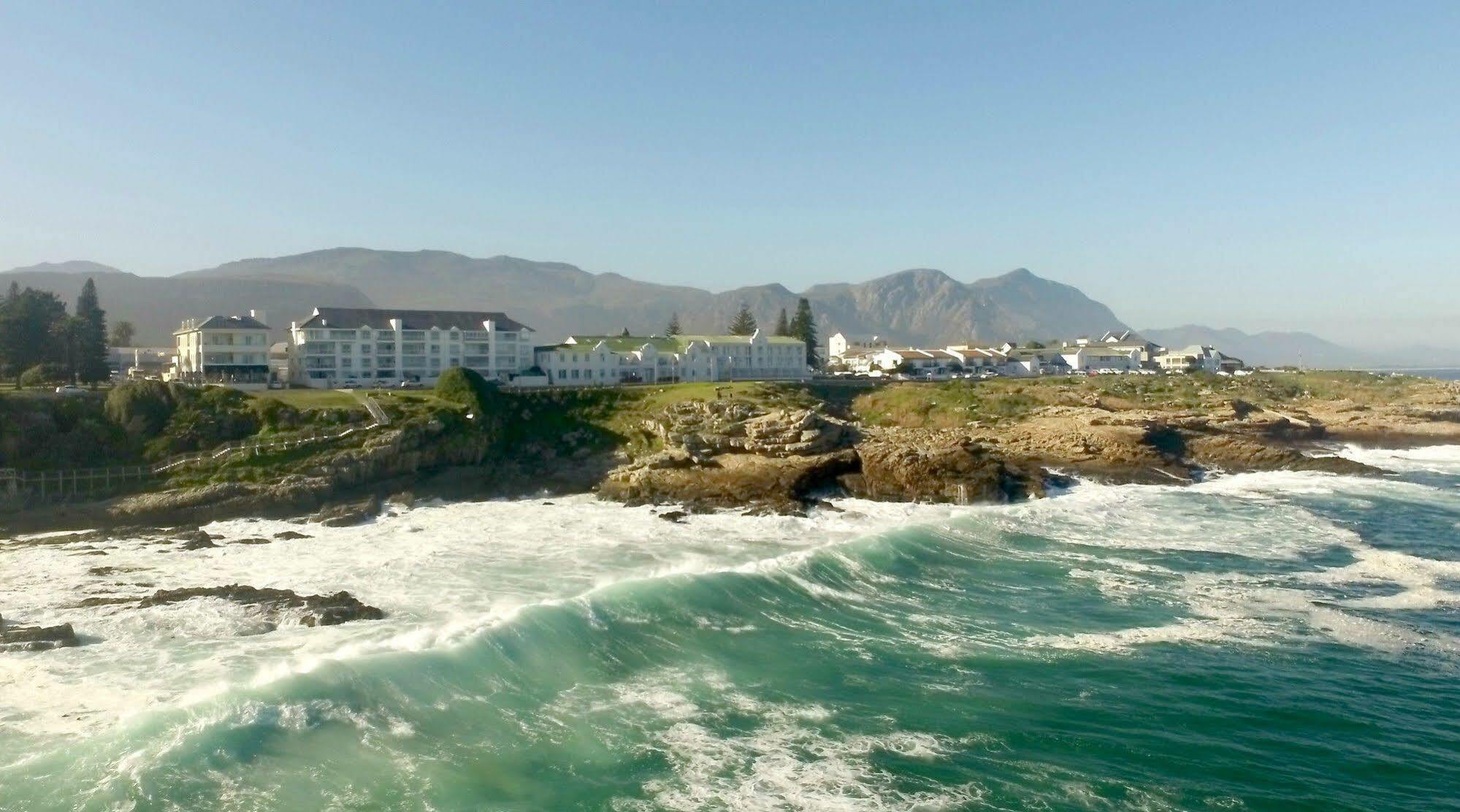 Windsor Self Catering Apartments Hermanus Exterior photo