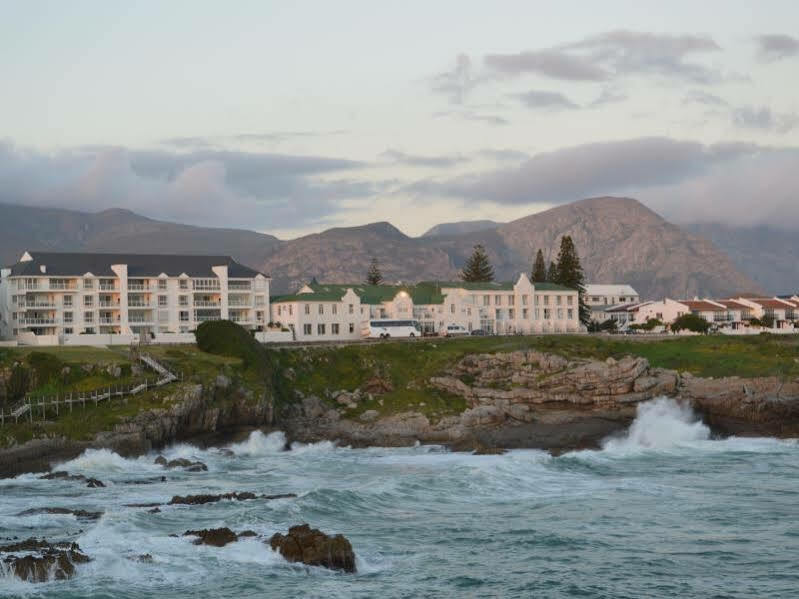 Windsor Self Catering Apartments Hermanus Exterior photo